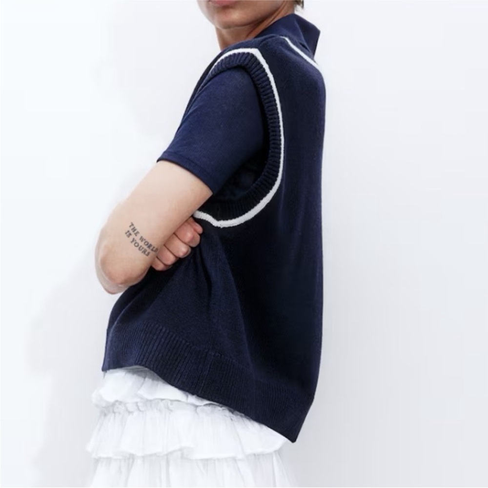 H&M Short V-neck sweater vest sleeveless sweater navy blue white contrast large - Picture 11 of 11